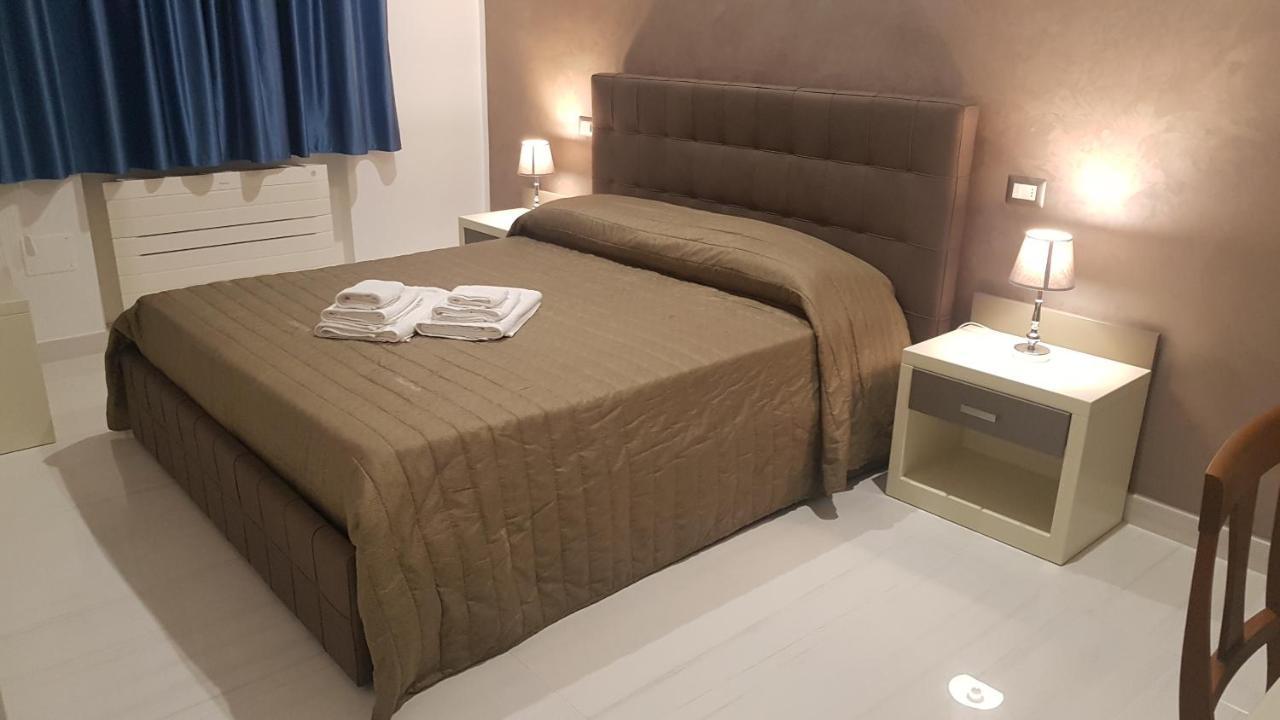 Madigans Rooms Bed&Breakfast Lecce Buitenkant foto